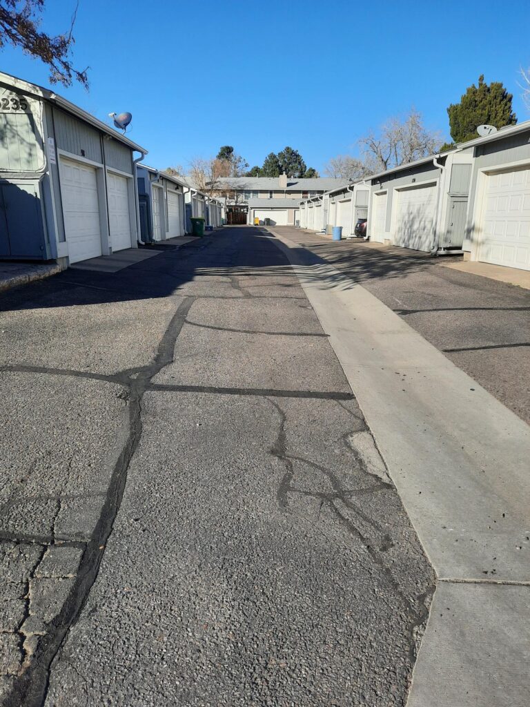 asphalt crack seal