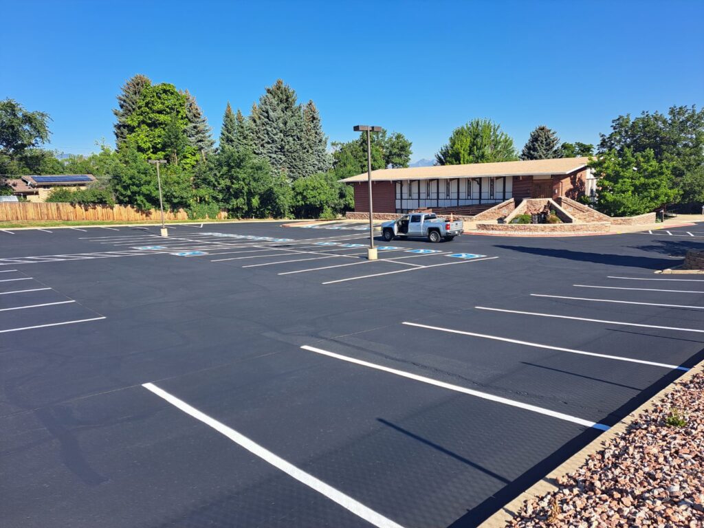 asphalt crack seal